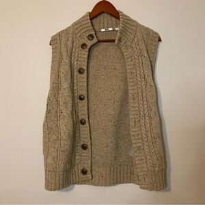 Uniqlo Women 6 Sleeveless Cardigan Vest Cable Knit Button Up Grandpa Chunky